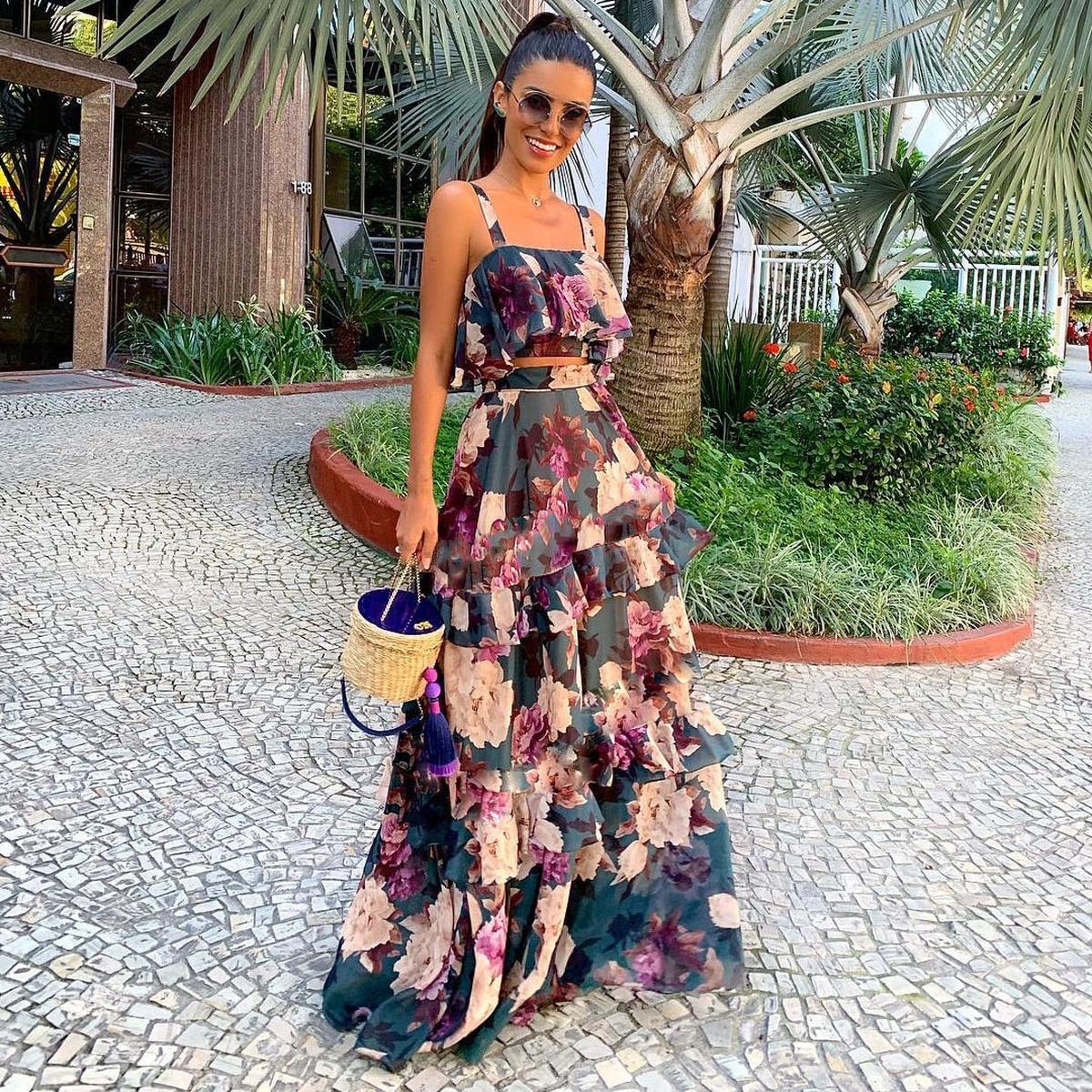 Women's Elegant Summer Maxi Dress With Flattering Fit