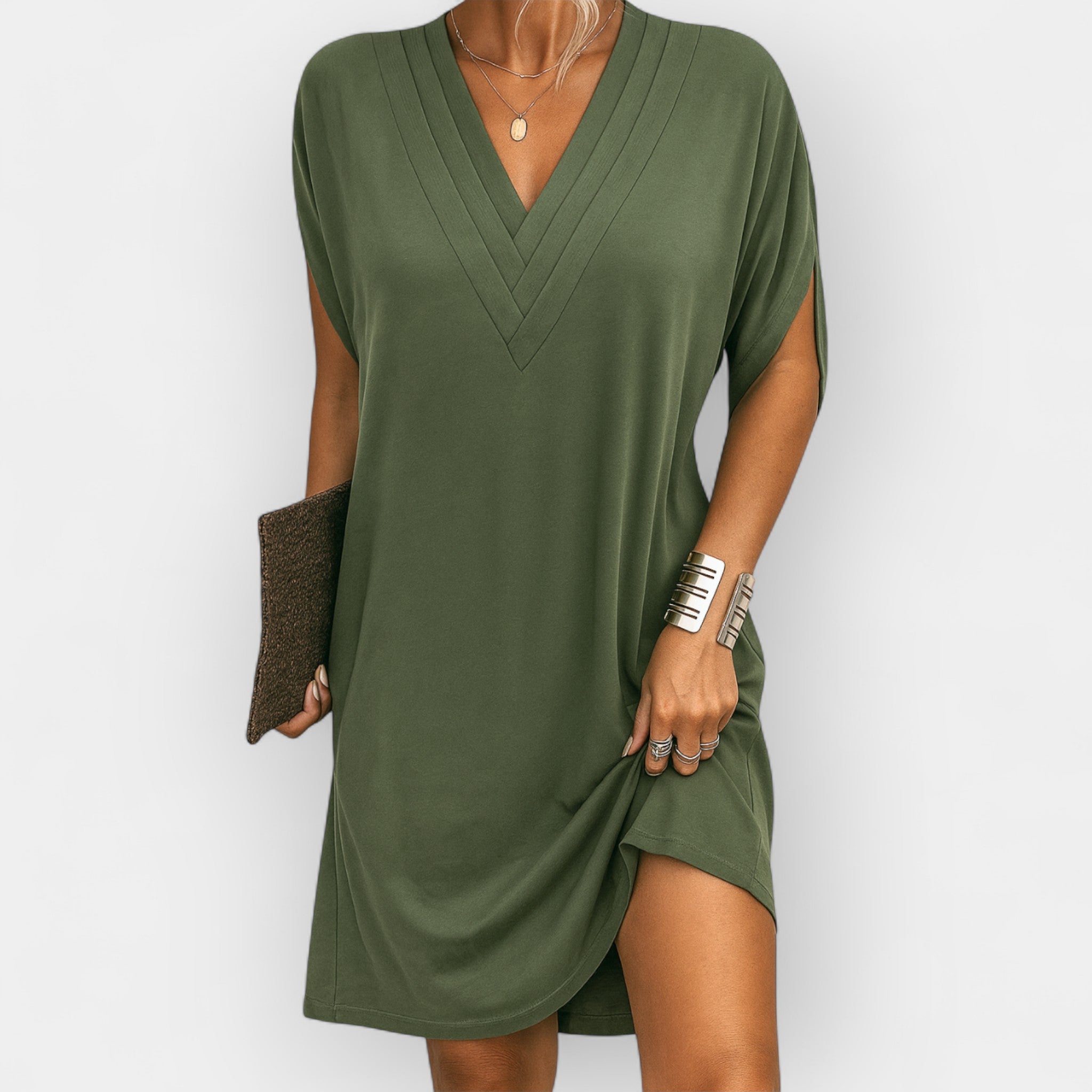 Elegant Dress to Accentuate the Silhouette