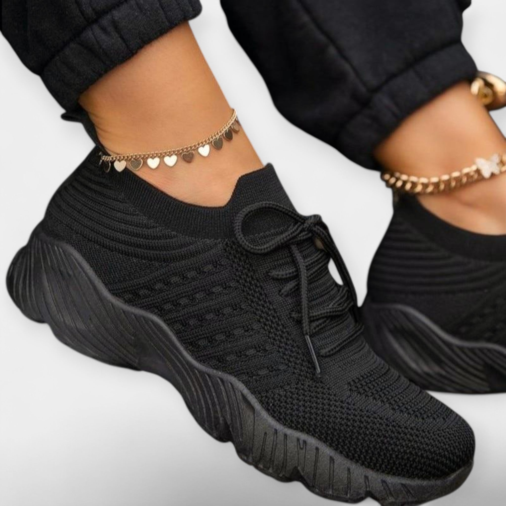 Sneakers ușori și confortabili